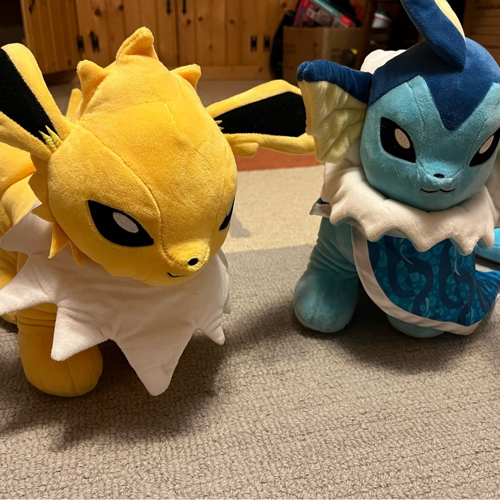 Pokémon Eevee stuffed Jolteon and Vaporeon